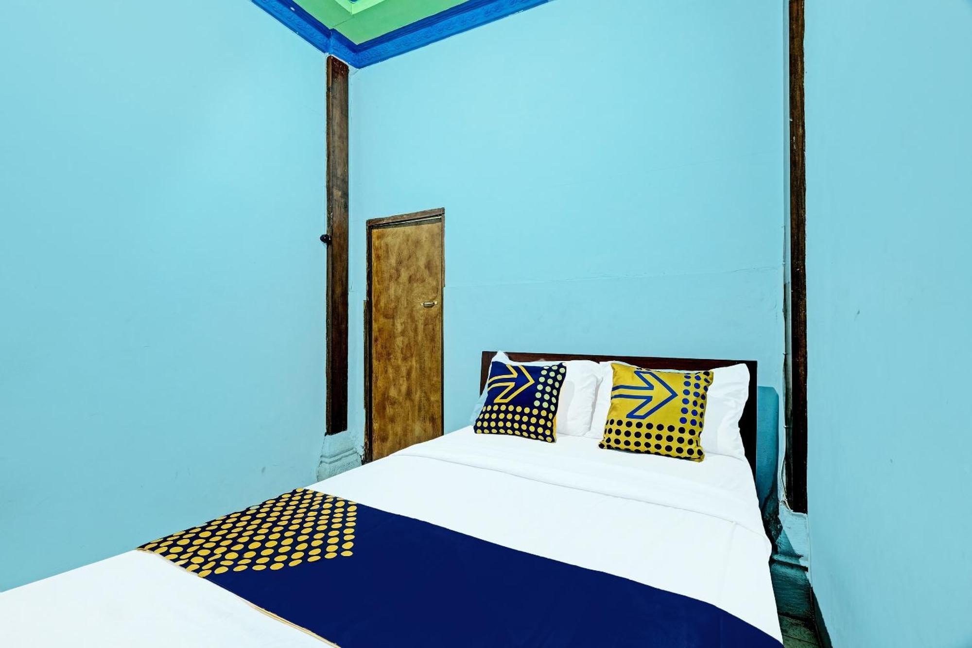 Spot On 91916 Joglo Doyong Homestay Syariah ยอกยาการ์ตา ภายนอก รูปภาพ